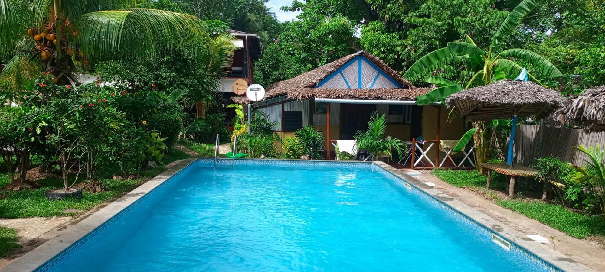 Piscine Bimoko Hotel Nosy-Be Buitenkant foto