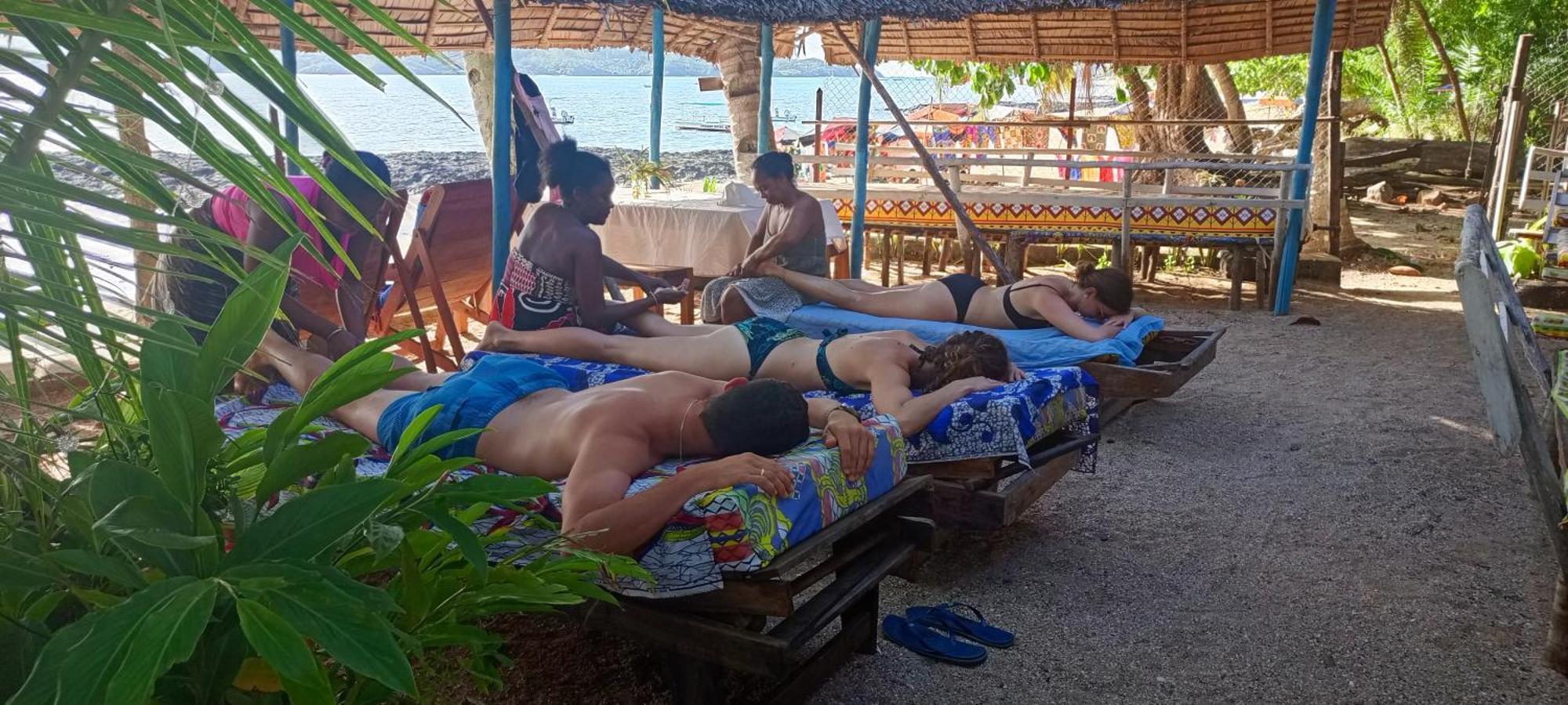 Piscine Bimoko Hotel Nosy-Be Buitenkant foto