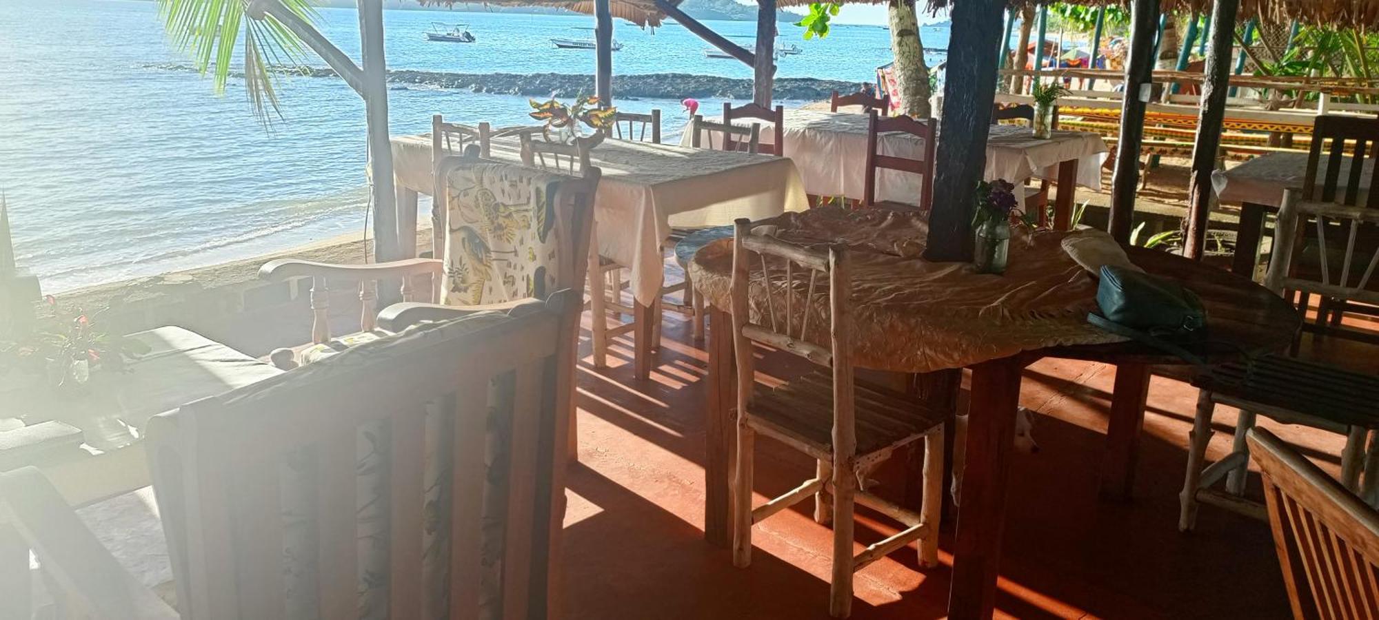 Piscine Bimoko Hotel Nosy-Be Buitenkant foto