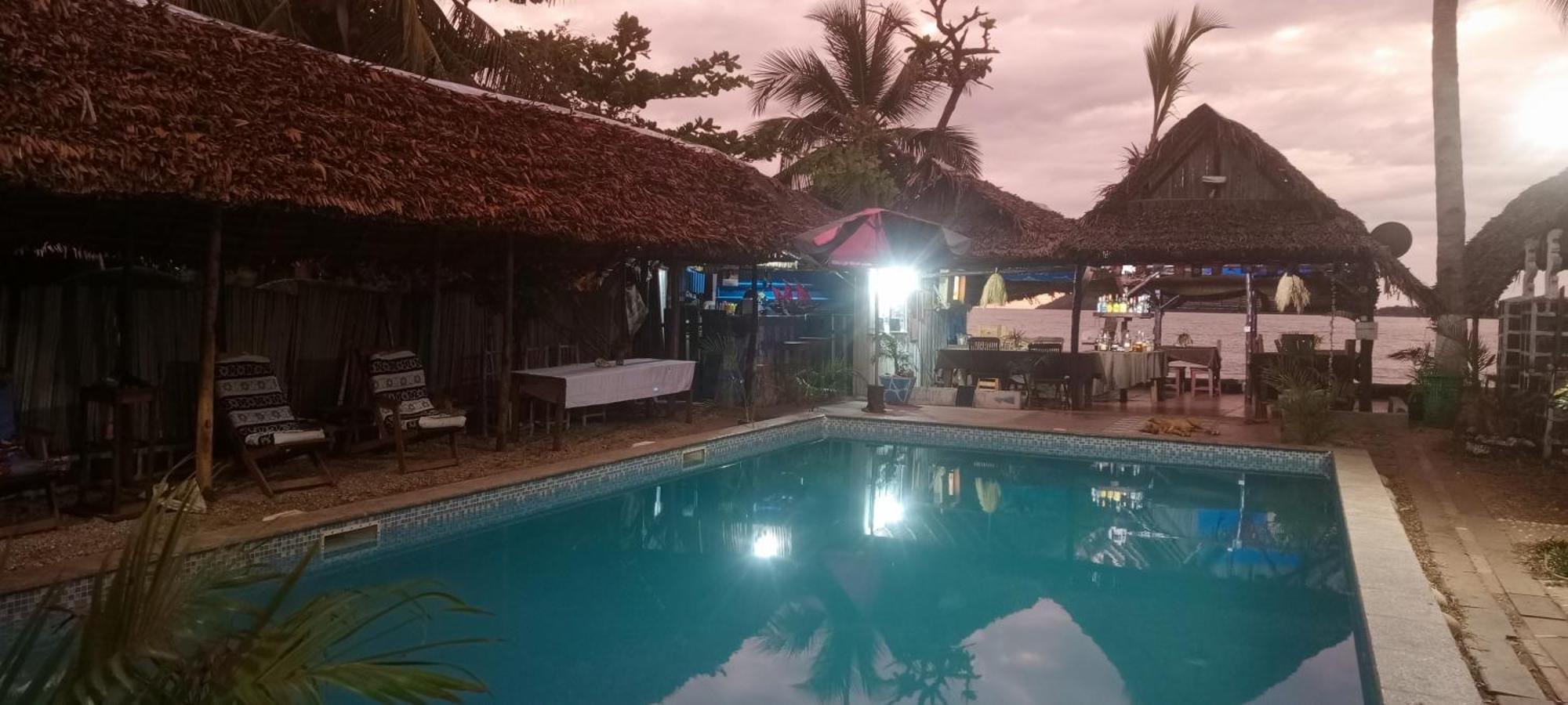 Piscine Bimoko Hotel Nosy-Be Buitenkant foto