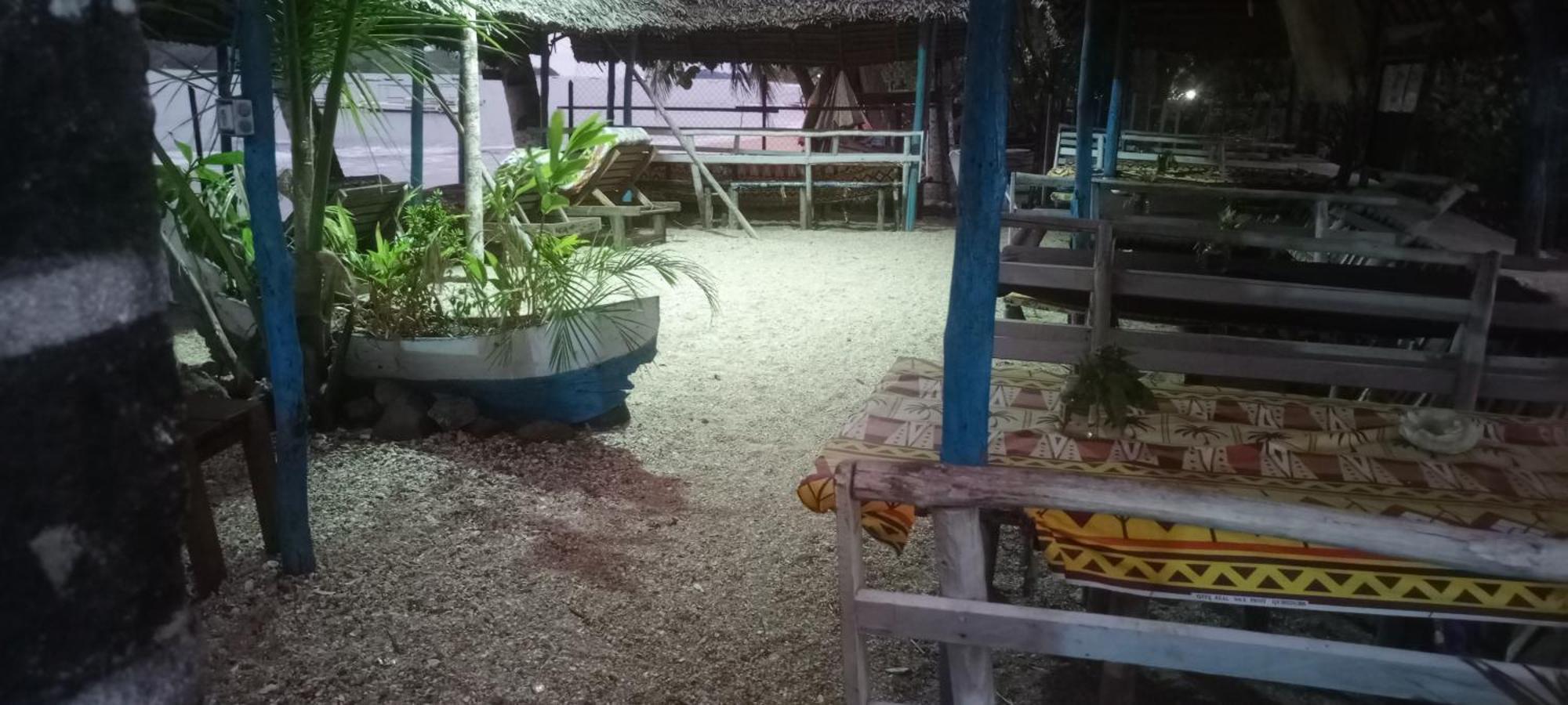 Piscine Bimoko Hotel Nosy-Be Buitenkant foto