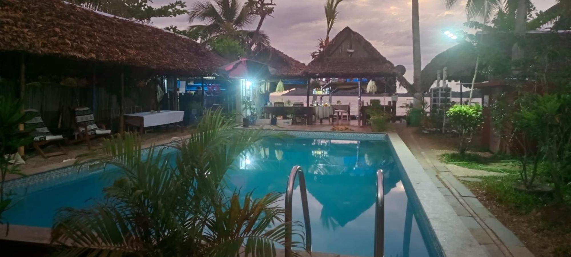 Piscine Bimoko Hotel Nosy-Be Buitenkant foto